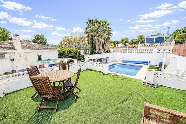 4 makuuhuone Huvila myytävänä paikassa Tibi mukana uima-altaan 
autotalli - 220 000 € (Ref: 9604557)