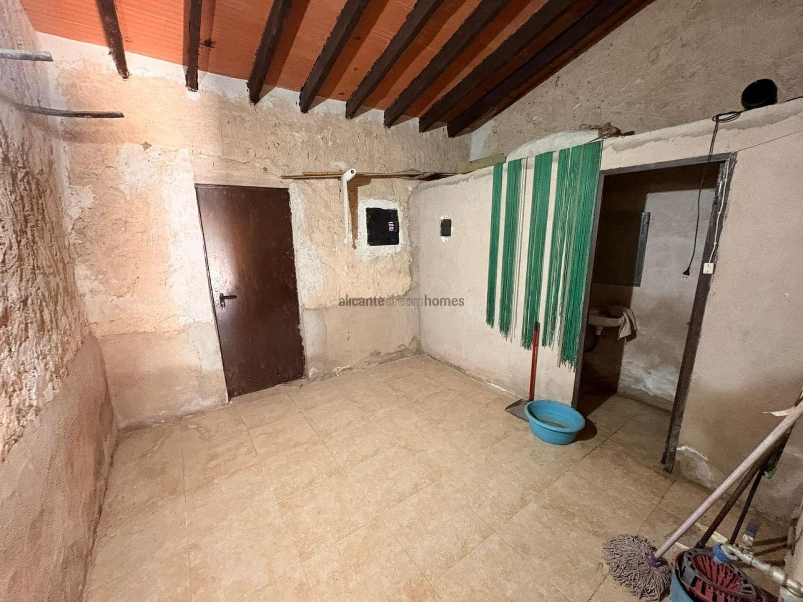 4 bedroom Finca/Country House for sale in La Romana with garage - € 149,995 (Ref: 9610771)