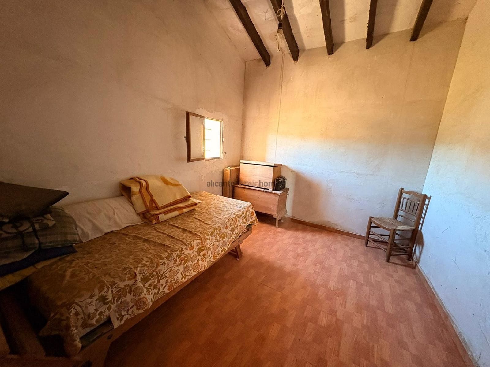 4 bedroom Finca/Country House for sale in La Romana with garage - € 149,995 (Ref: 9610771)