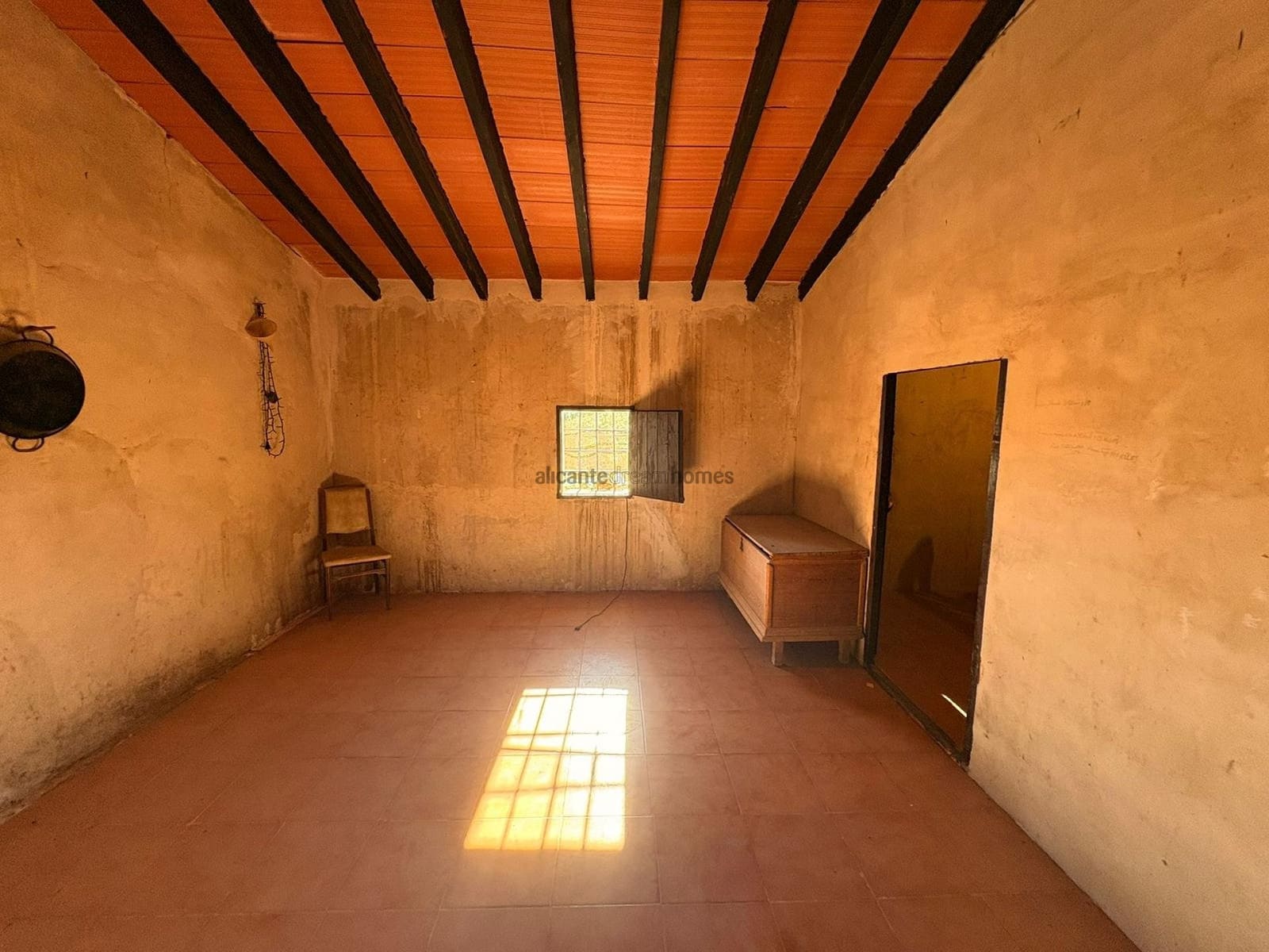 4 bedroom Finca/Country House for sale in La Romana with garage - € 149,995 (Ref: 9610771)