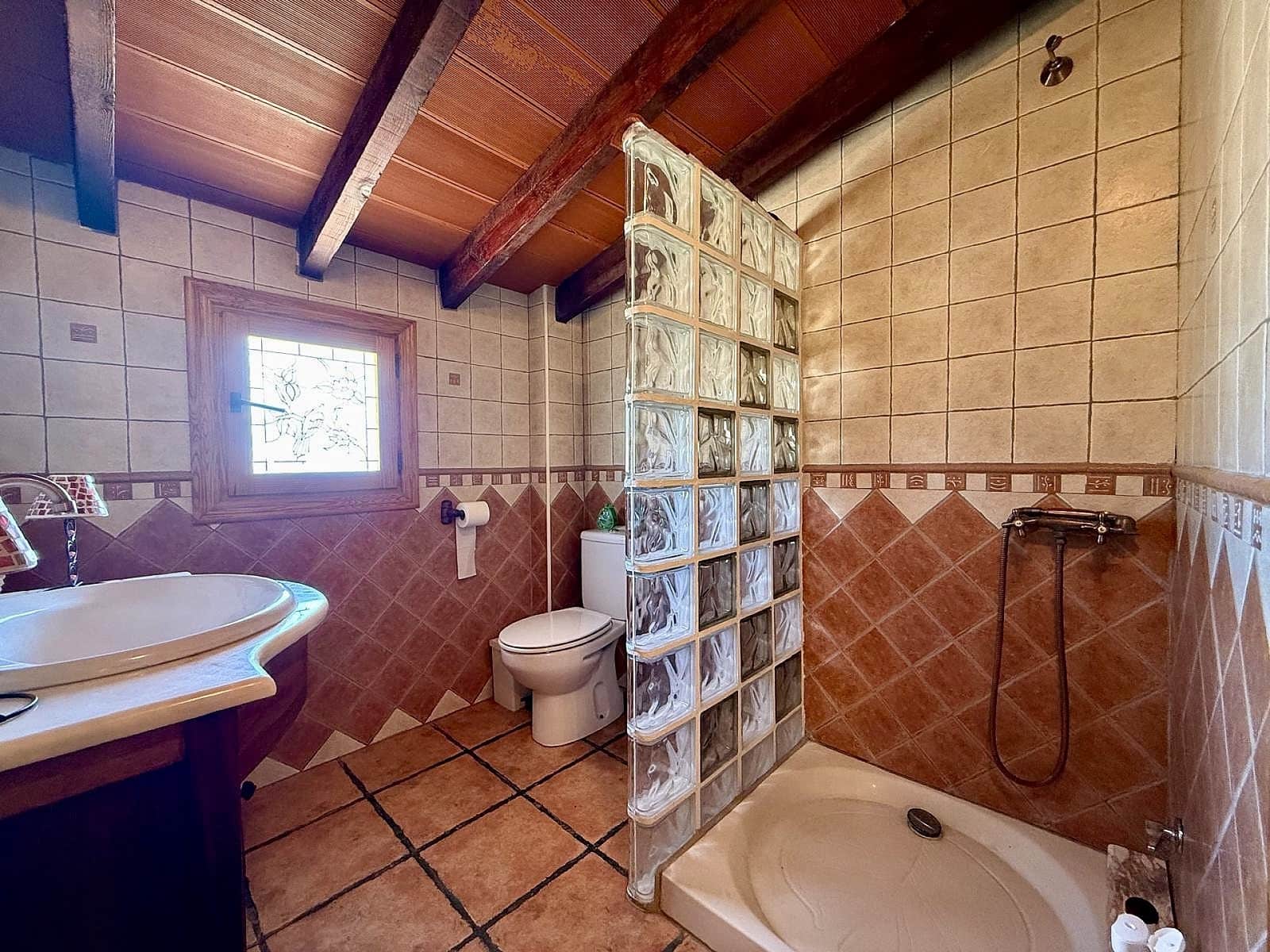 5 makuuhuone Huoneisto myytävänä paikassa Pinoso - 130 000 € (Ref: 9610772)