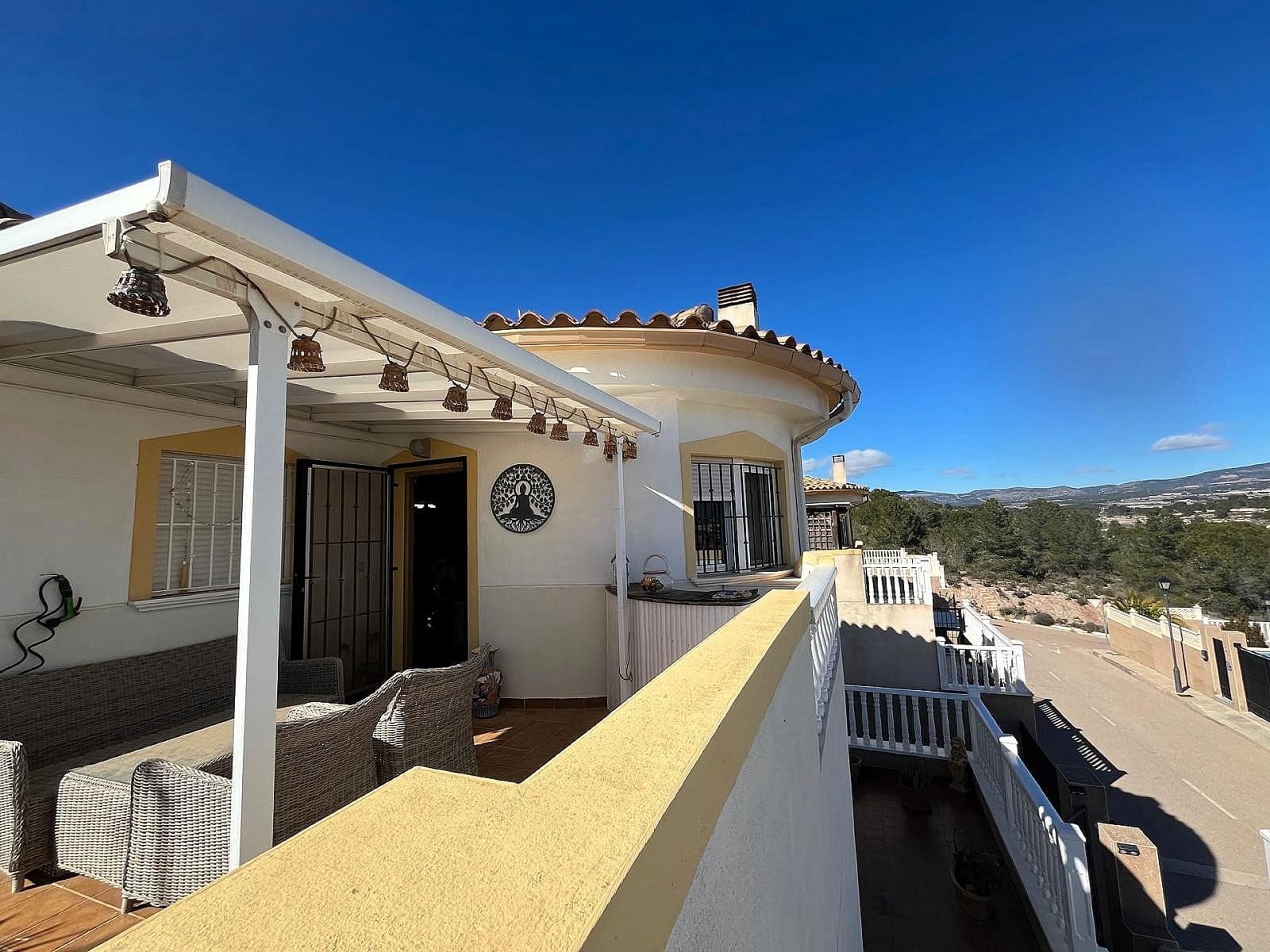 3 bedroom Villa for sale in Castalla with pool - € 260,000 (Ref: 9610773)