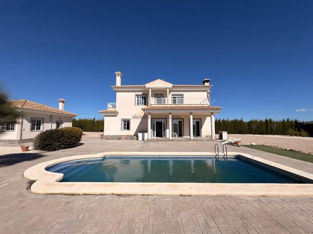 6 bedroom Villa for sale in Pinoso with pool - € 465,000 (Ref: 9614649)