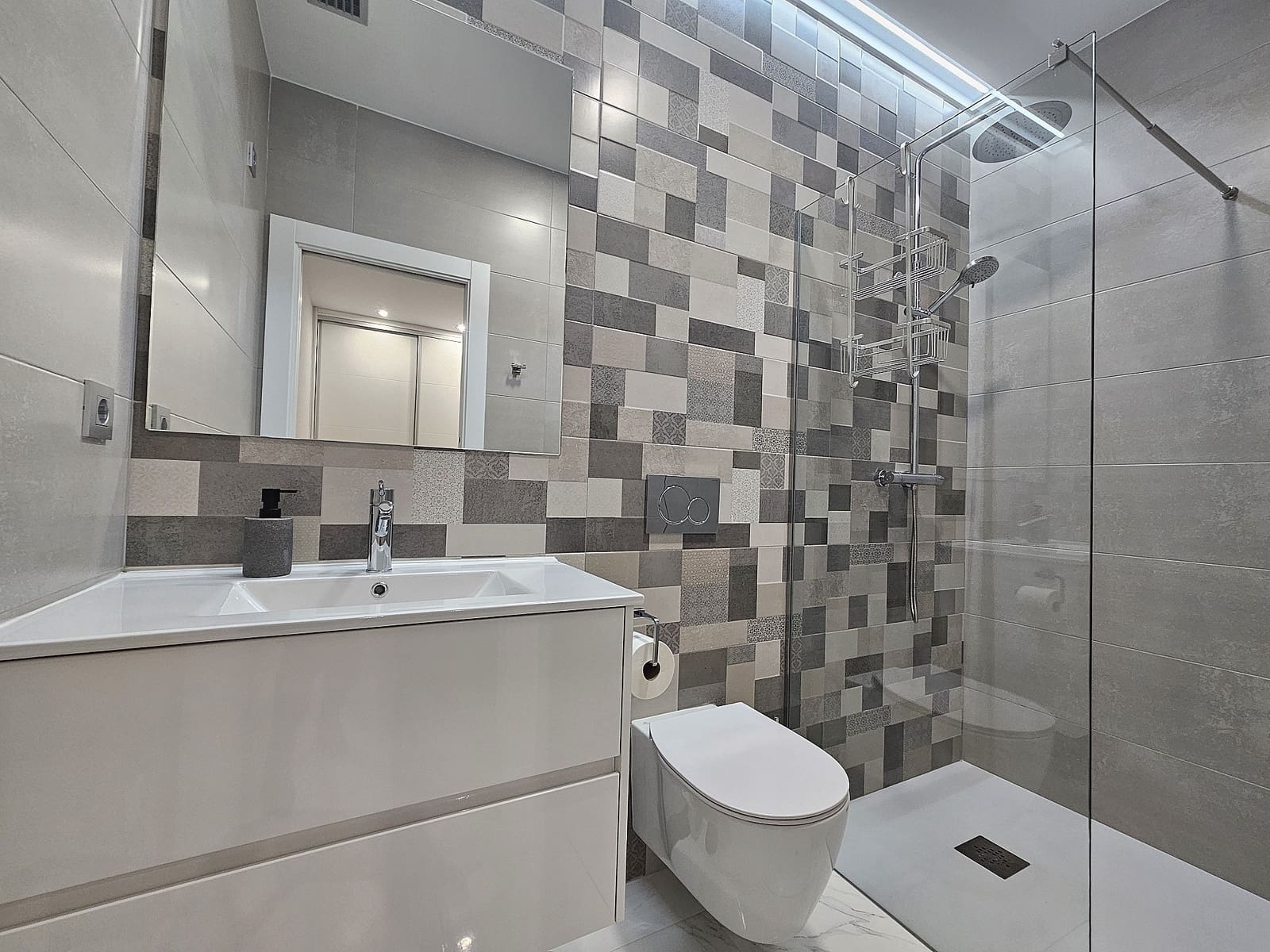 4 sypialnia Willa na sprzedaż w Villamartin z basenem - 474 950 € (Ref: 9625238)