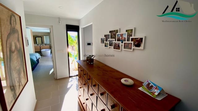 3 soverom Villa til salgs i La Romana med svømmebasseng - € 375 670 (Ref: 9627149)