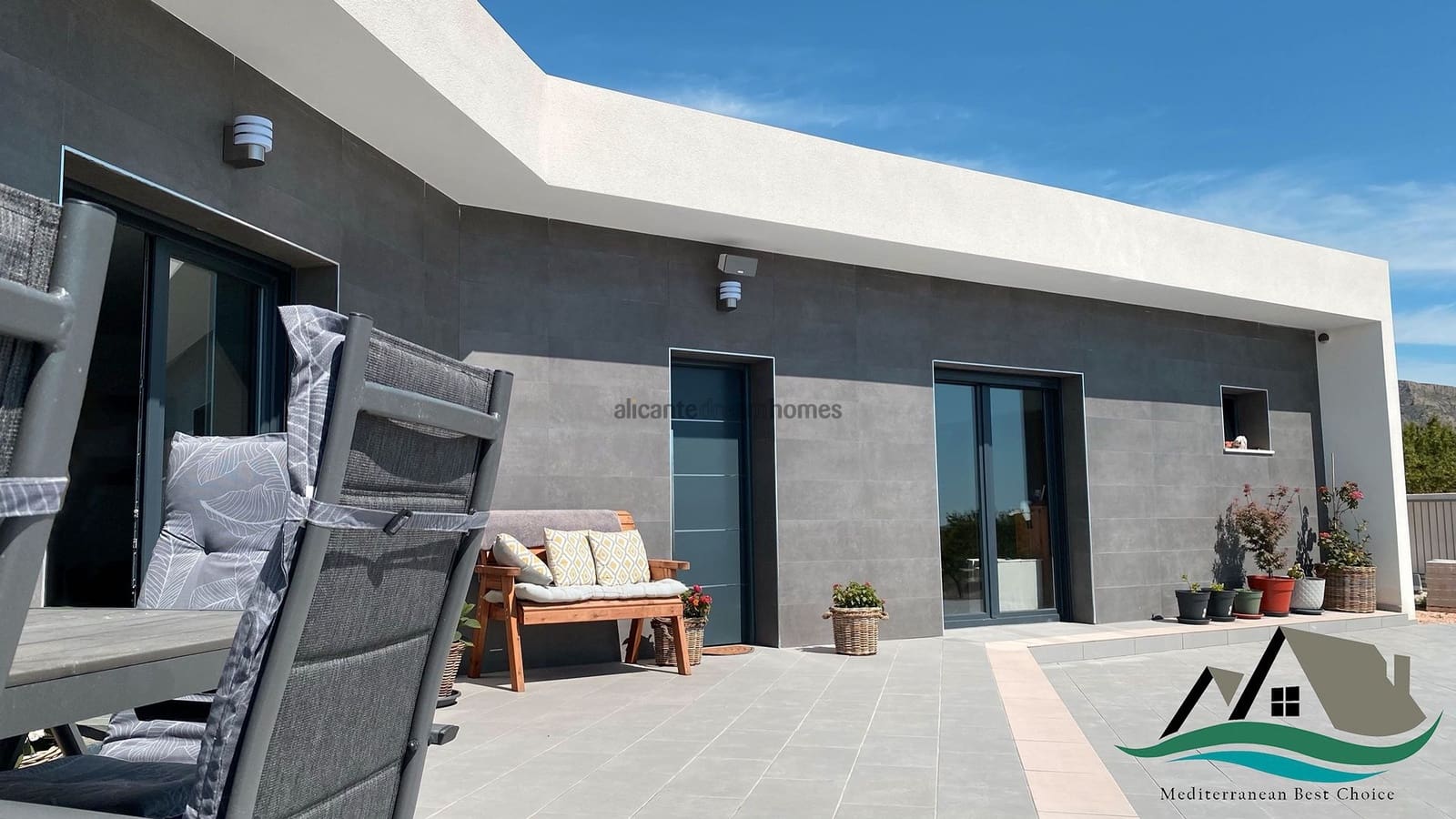 4 sypialnia Willa na sprzedaż w La Romana z basenem - 334 924 € (Ref: 9627150)