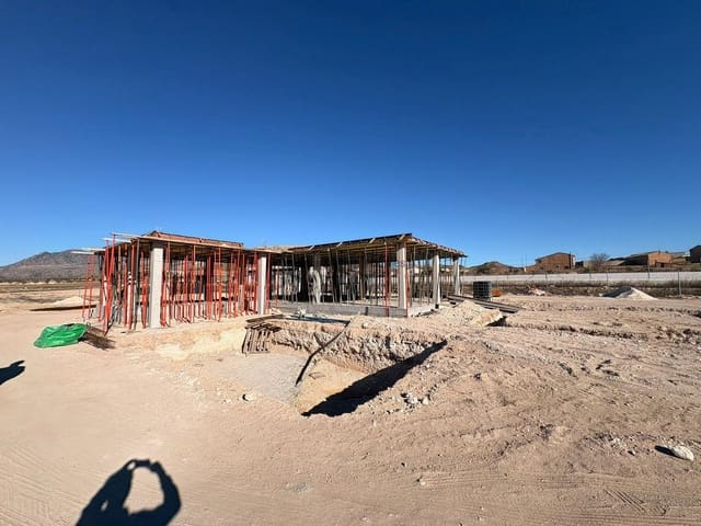 Chalet de 3 habitaciones en Torre del Rico, Jumilla en venta con piscina garaje - 385.000 € (Ref: 9629556)