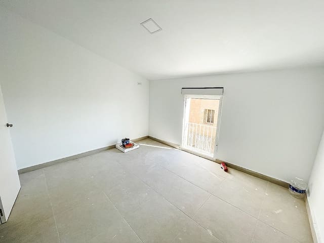 3 soverom Hus til salgs i Pinoso - € 135 000 (Ref: 9633737)