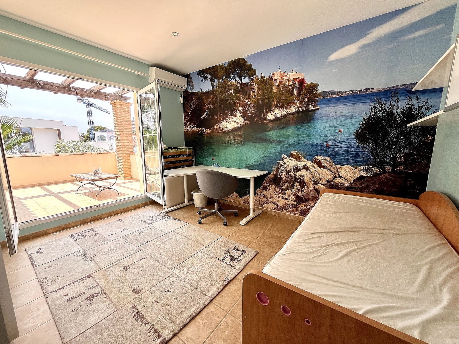 Chalet de 5 habitaciones en La Zenia en venta con piscina - 795.000 € (Ref: 9636373)