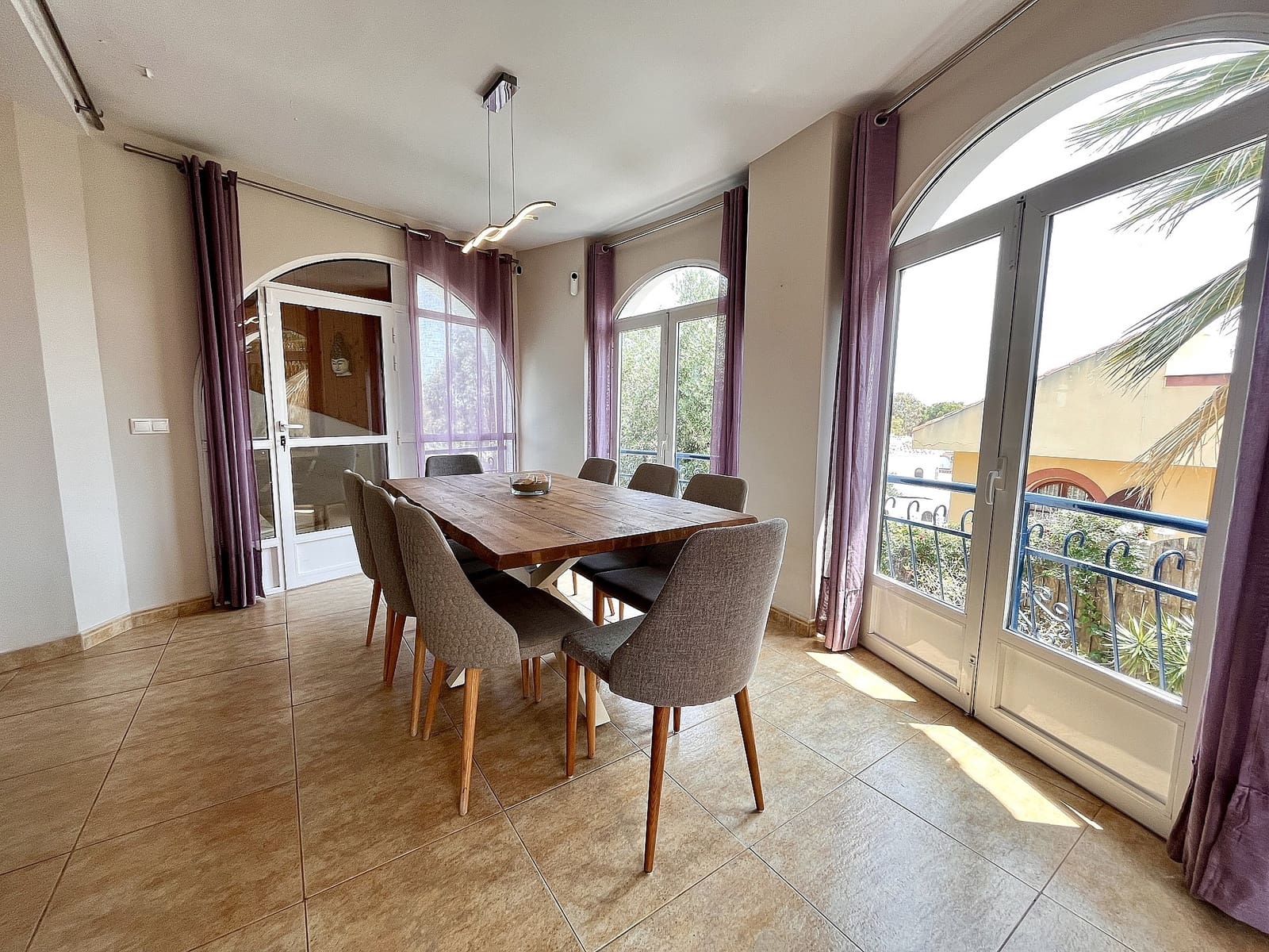 Chalet de 5 habitaciones en La Zenia en venta con piscina - 795.000 € (Ref: 9636373)