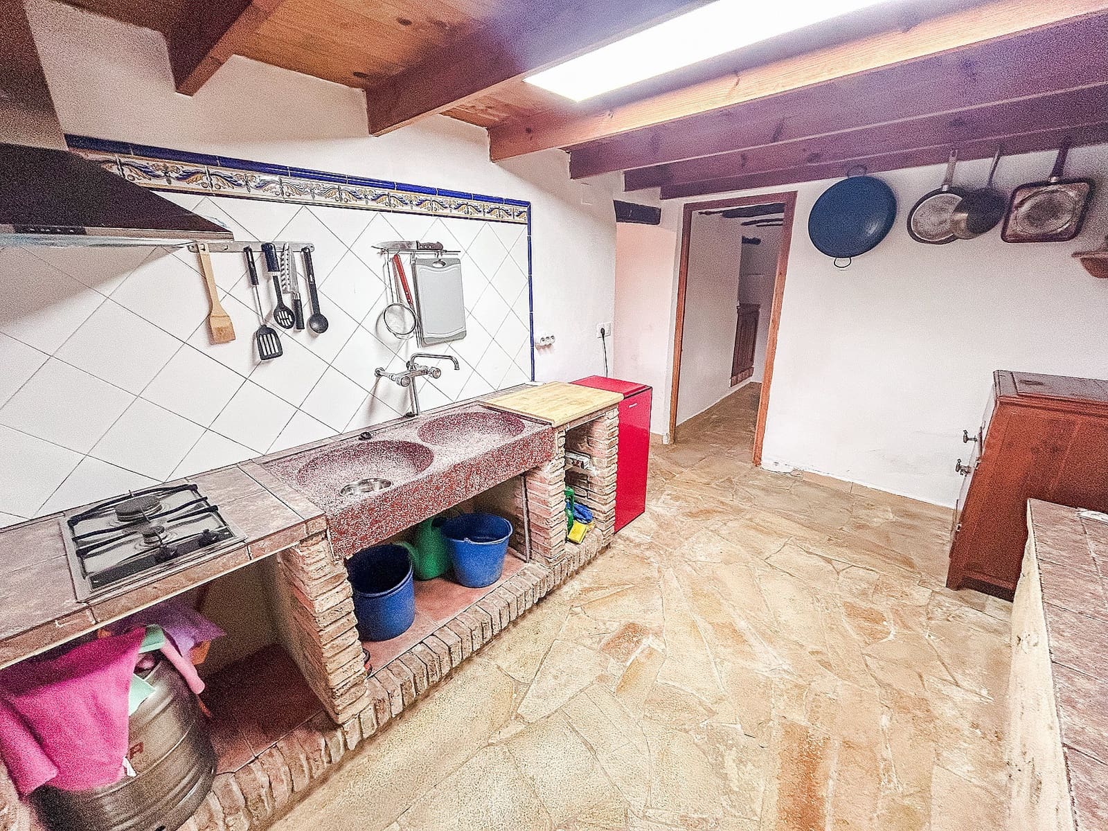 2 bedroom Finca/Country House for sale in Torremanzanas with pool - € 220,000 (Ref: 9636387)