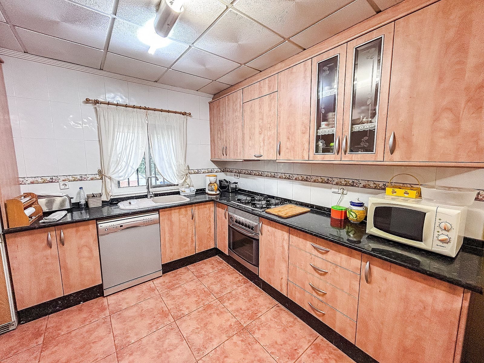 4 slaapkamer Villa te koop in Sax met zwembad - € 184.995 (Ref: 9636394)