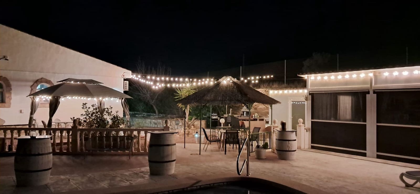 Chalet de 4 habitaciones en Monóvar / Monóver en venta con piscina - 525.000 € (Ref: 9636399)