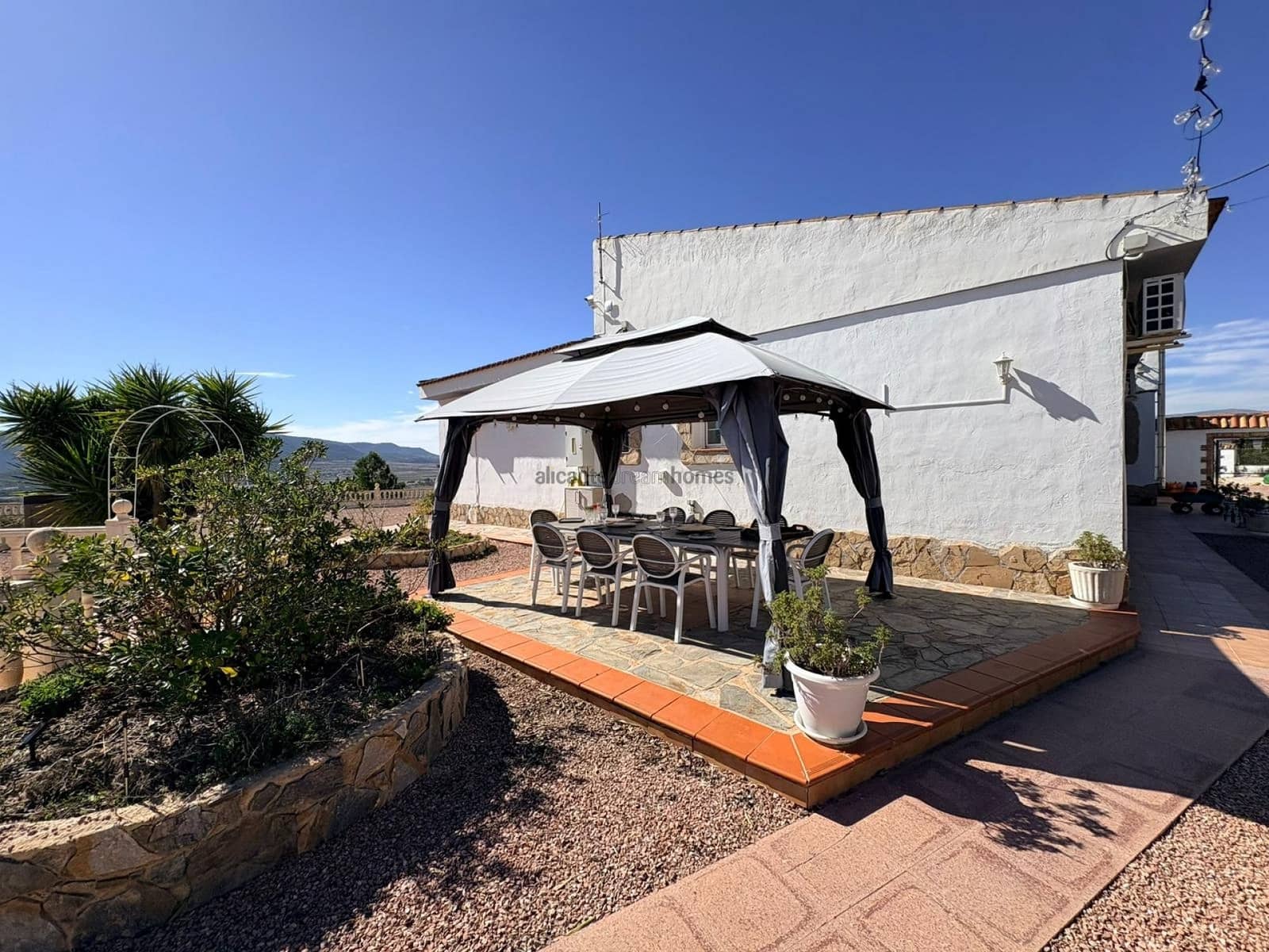 Chalet de 4 habitaciones en Monóvar / Monóver en venta con piscina - 525.000 € (Ref: 9636399)