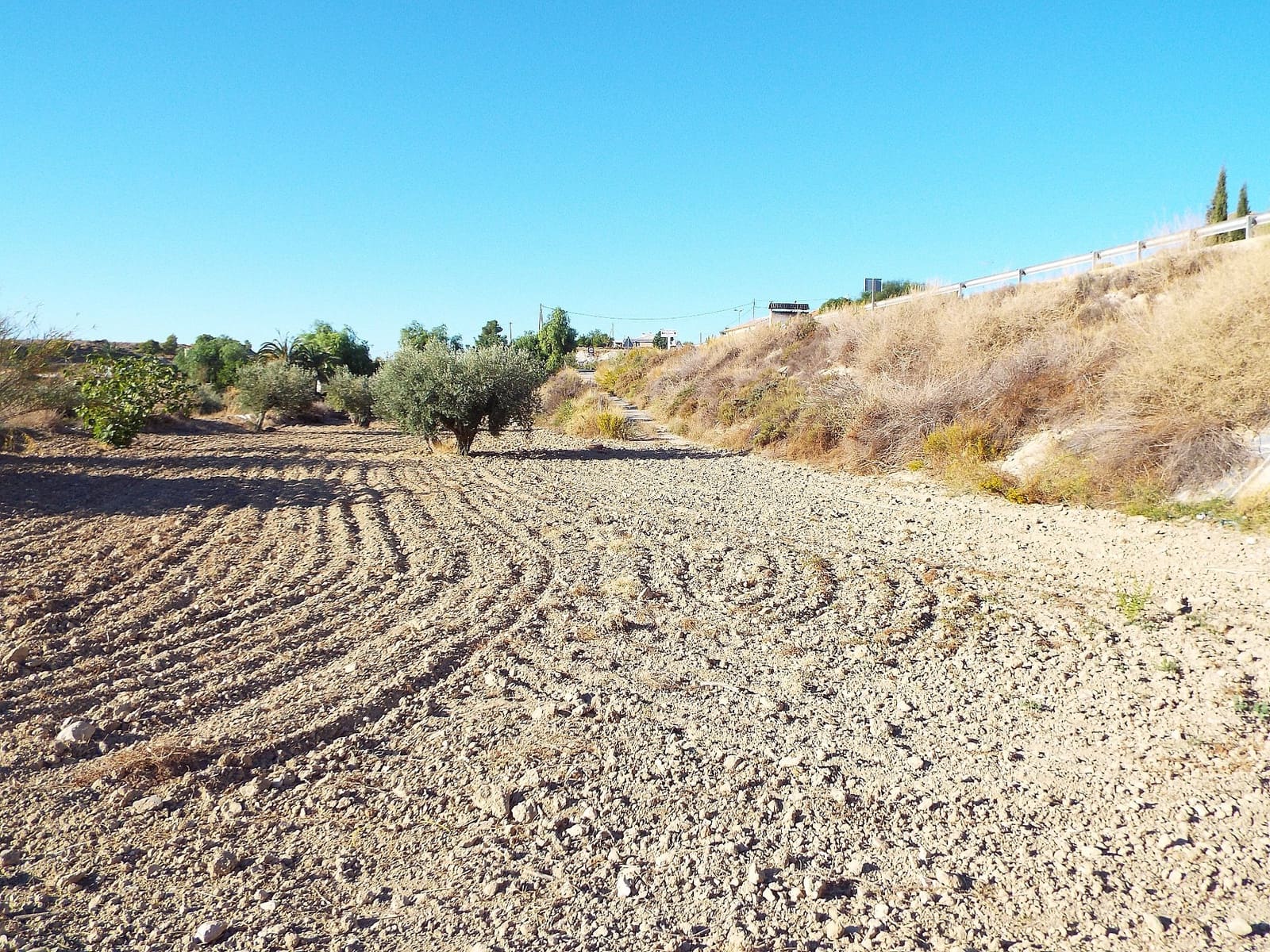 12 bedroom Finca/Country House for sale in Mahoya with pool garage - € 250,000 (Ref: 9638975)