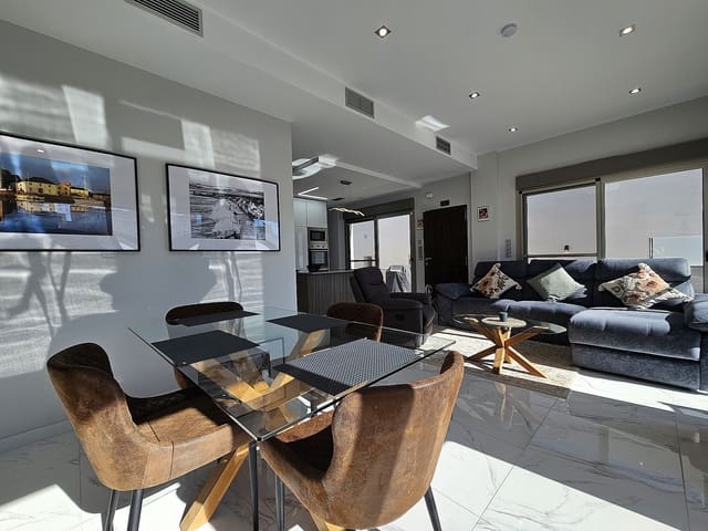 4 soverom Villa til salgs i Villamartin, Orihuela med svømmebasseng - € 474 950 (Ref: 9639011)