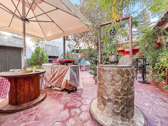 9 chambre Villa/Maison Semi-Mitoyenne à vendre à Sax avec garage - 220 000 € (Ref: 9639049)