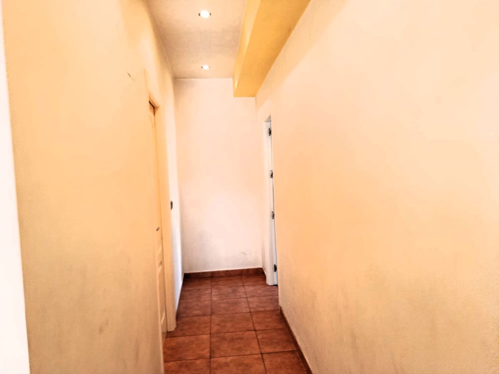 Finca/Casa Rural de 6 habitaciones en Elda en venta - 195.000 € (Ref: 9639940)