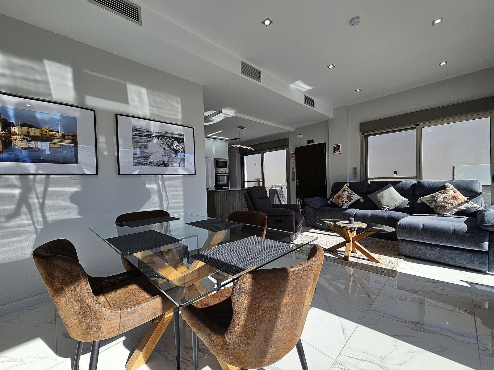 4 chambre Villa/Maison à vendre à Villamartin avec piscine - 474 950 € (Ref: 9639991)