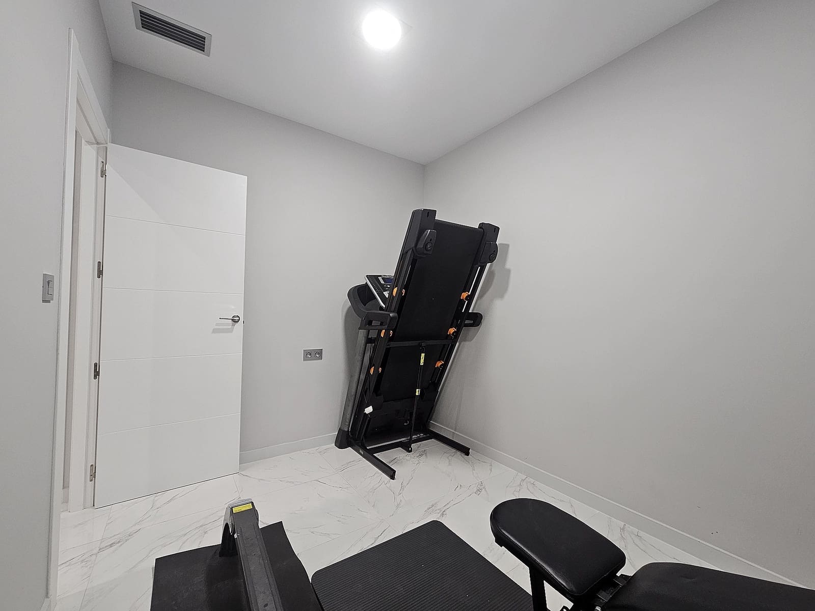 4 chambre Villa/Maison à vendre à Villamartin avec piscine - 474 950 € (Ref: 9639991)