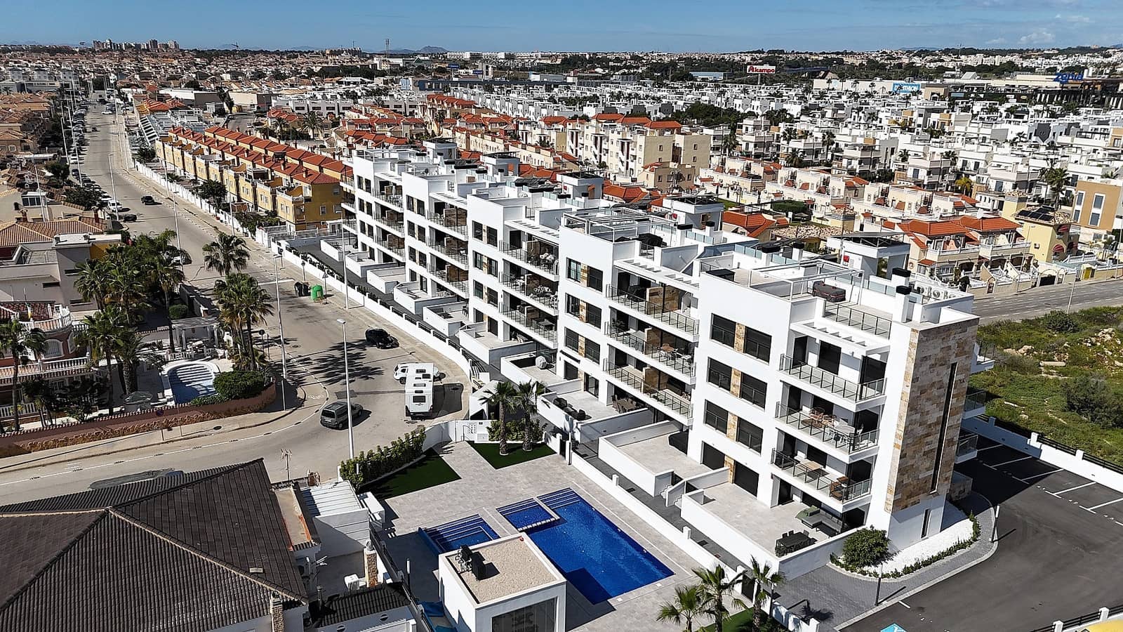 2 slaapkamer Penthouse te koop in Playa Flamenca met zwembad - € 529.950 (Ref: 9639996)