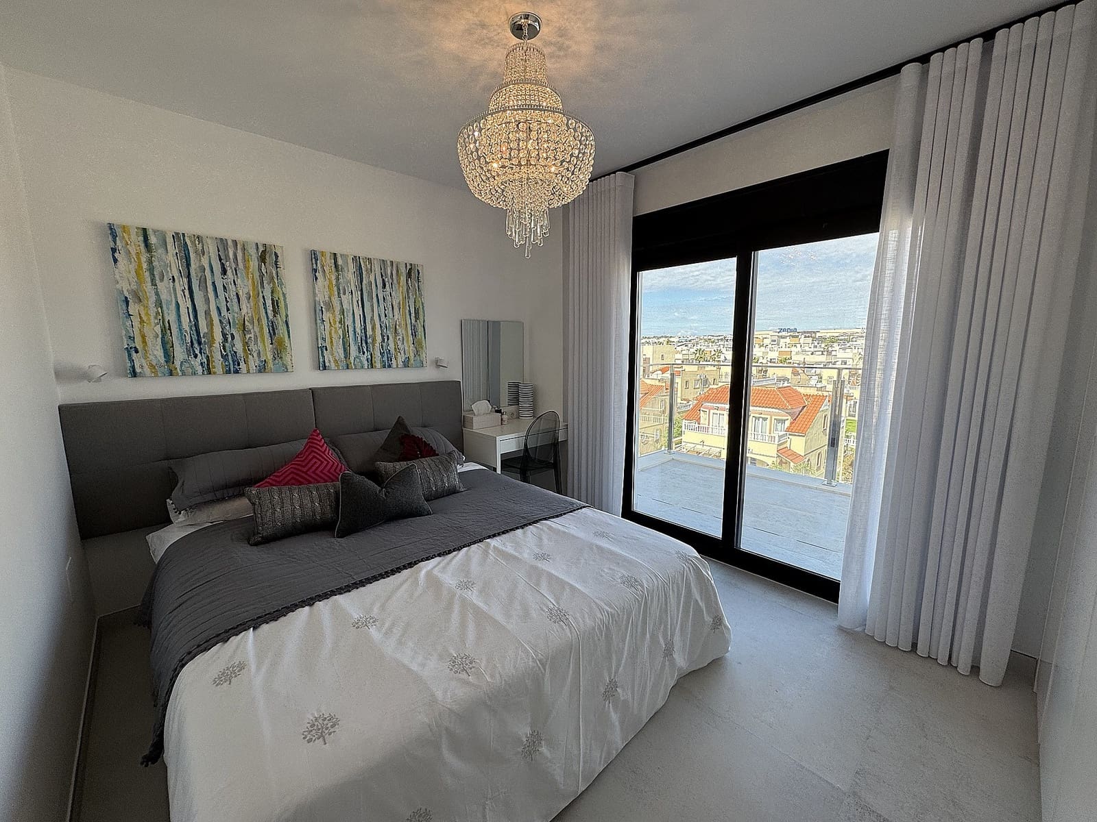 2 slaapkamer Penthouse te koop in Playa Flamenca met zwembad - € 529.950 (Ref: 9639996)