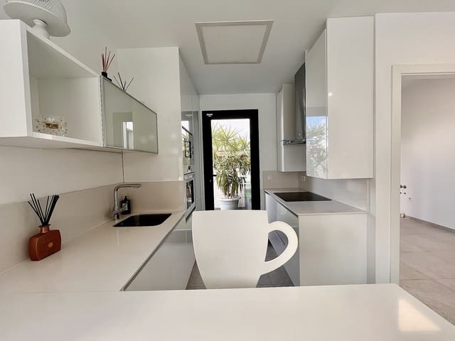 3 bedroom Townhouse for sale in Villamartin, Orihuela with pool - € 350,000 (Ref: 9640000)