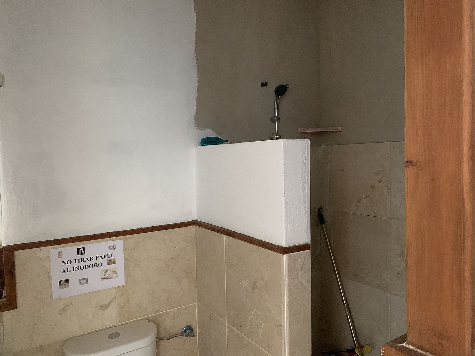 2 sypialnia Dom w skale na sprzedaż w El Canton z garażem - 52 000 € (Ref: 9640020)