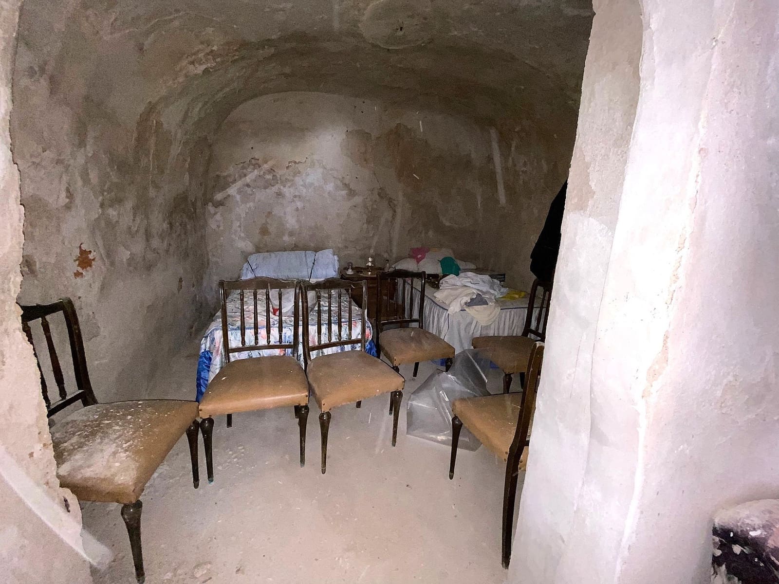 2 sypialnia Dom w skale na sprzedaż w El Canton z garażem - 52 000 € (Ref: 9640020)