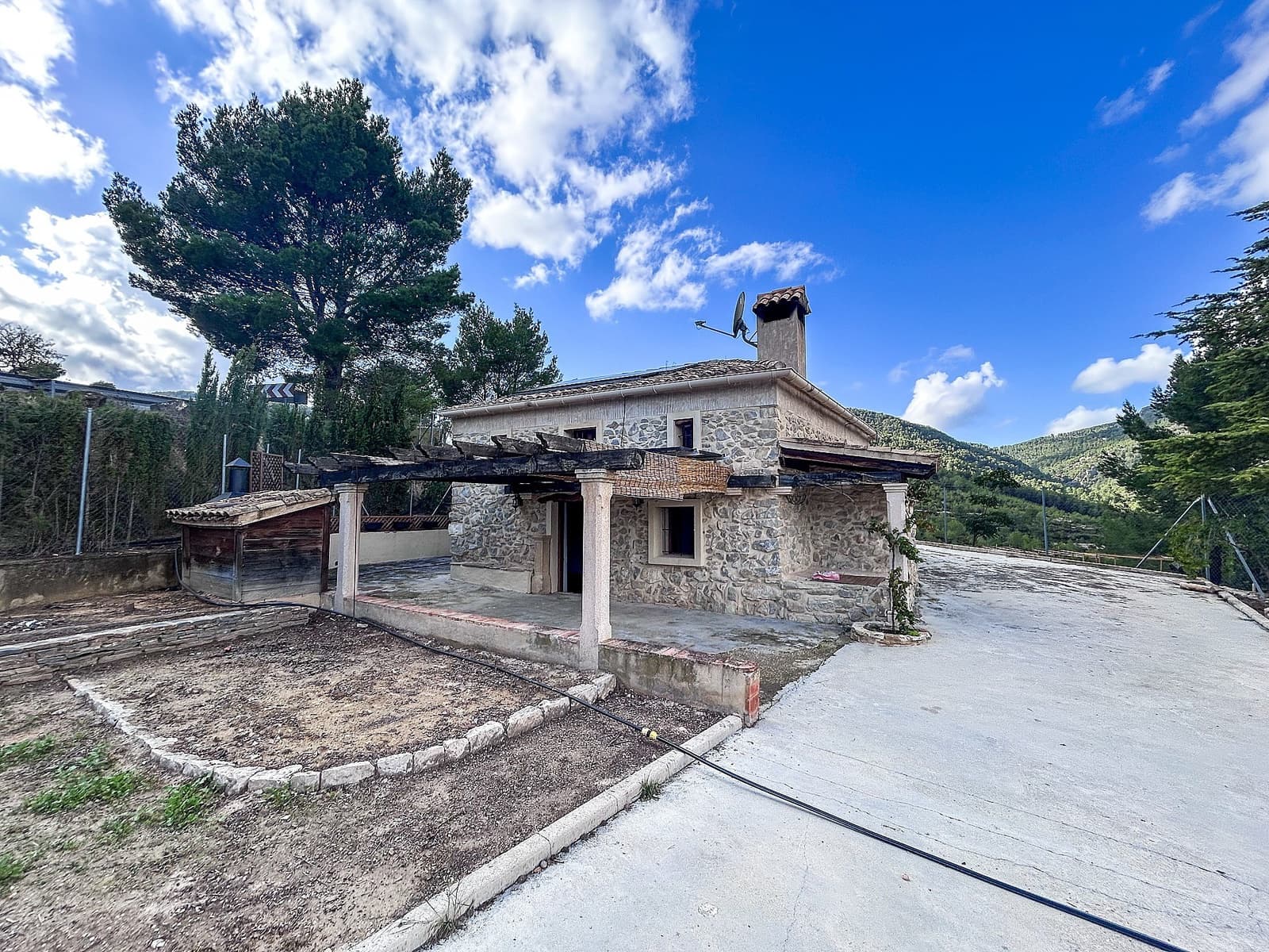 2 sypialnia Finka/Dom wiejski na sprzedaż w Torremanzanas z basenem - 220 000 € (Ref: 9647638)