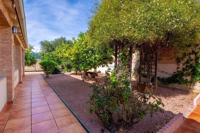 6 makuuhuone Huvila myytävänä paikassa El Chaparral, Torrevieja mukana uima-altaan 
autotalli - 645 000 € (Ref: 9647647)