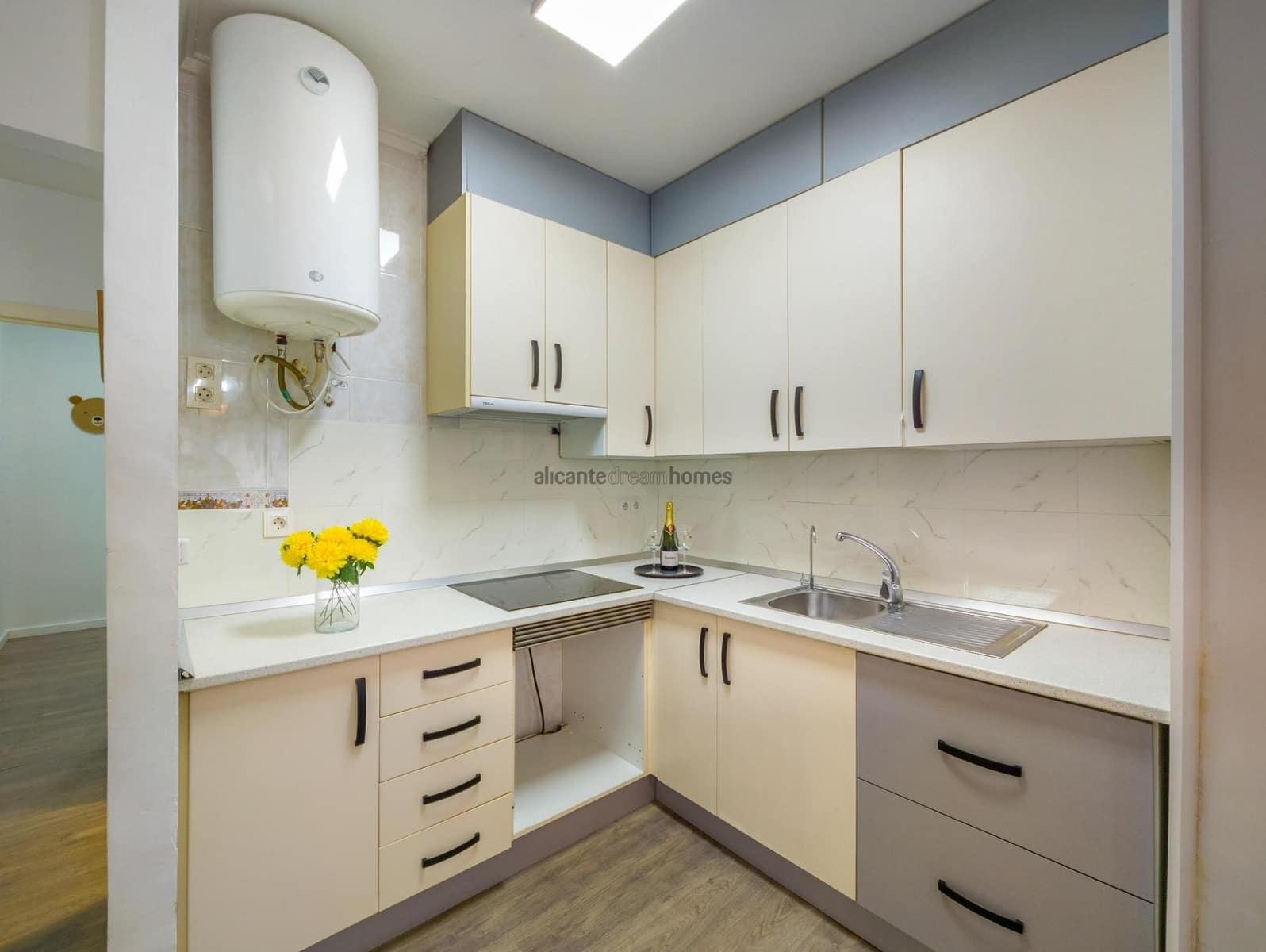 3 soveværelse Lejlighed til salg i Torrevieja - € 149.900 (Ref: 9647648)