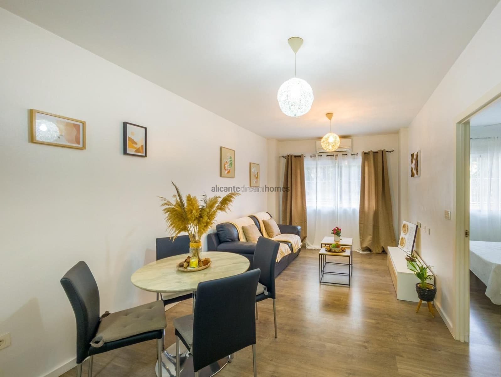 3 soveværelse Lejlighed til salg i Torrevieja - € 149.900 (Ref: 9647648)