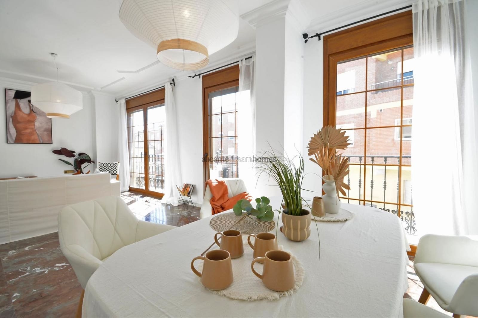 4 slaapkamer Huis te koop in Sax met garage - € 249.000 (Ref: 9651109)