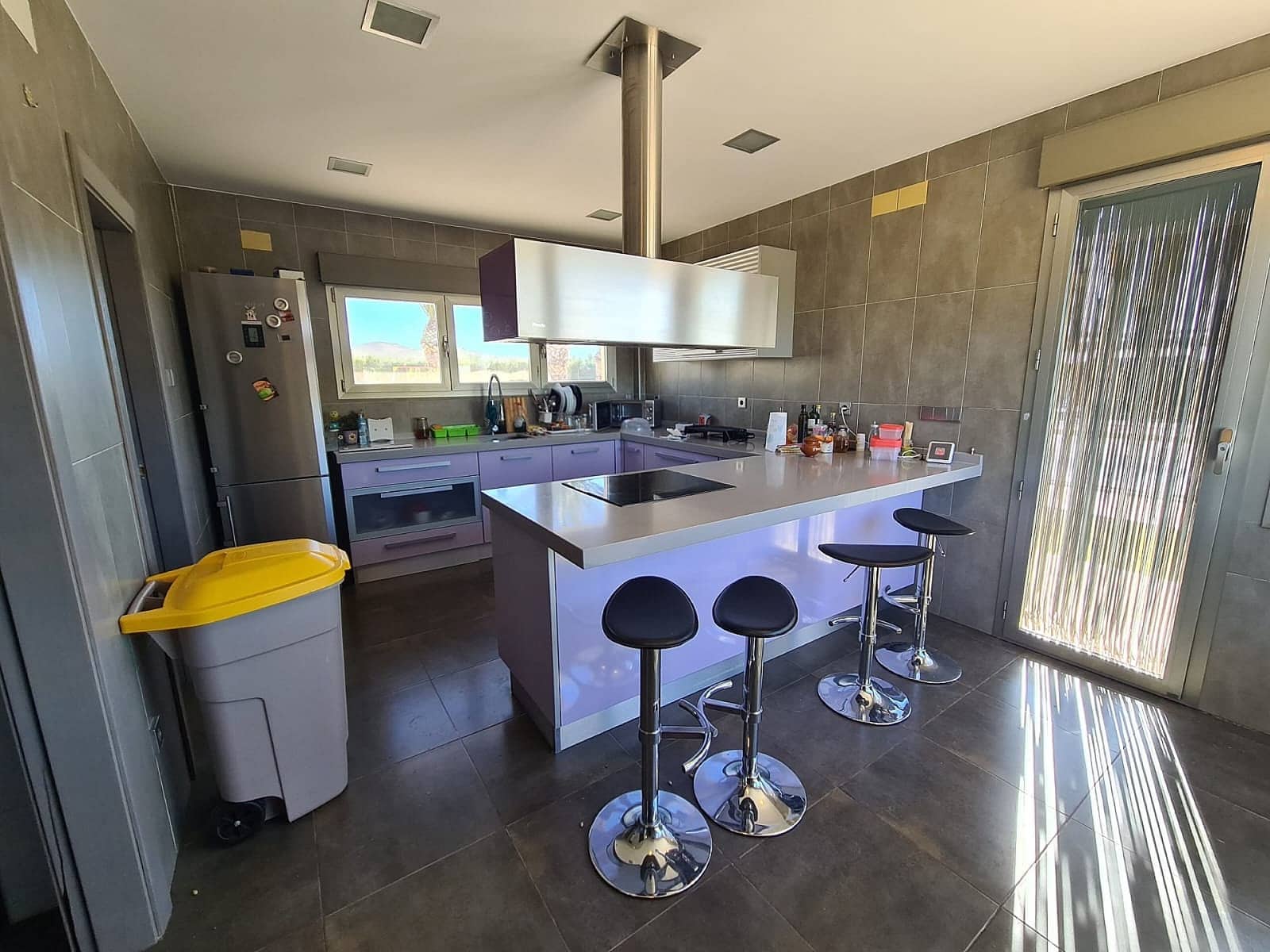 5 bedroom Villa for sale in Yecla with pool garage - € 499,000 (Ref: 9651141)