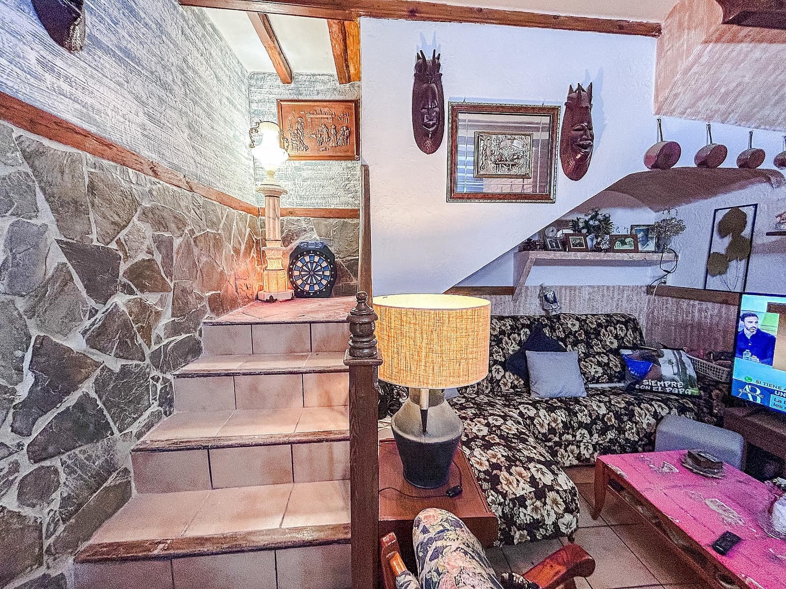 9 quarto Moradia Geminada para venda em Sax com garagem - 220 000 € (Ref: 9651183)