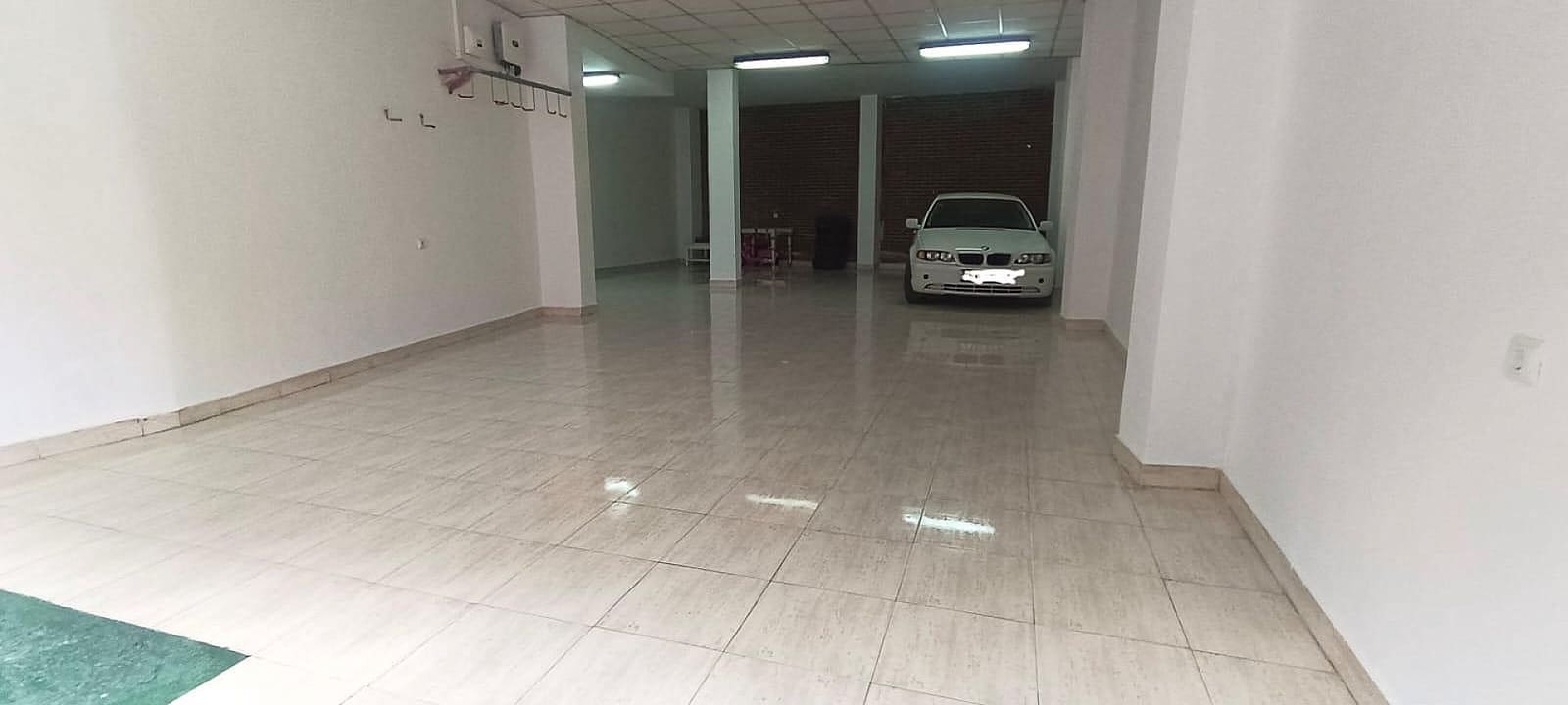 4 bedroom Townhouse for sale in Sax with garage - € 249,000 (Ref: 9651188)