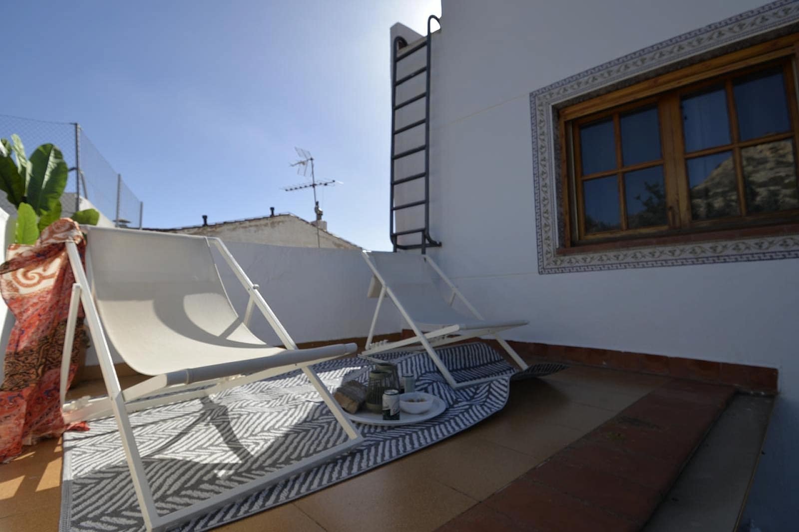 4 bedroom Townhouse for sale in Sax with garage - € 249,000 (Ref: 9651188)