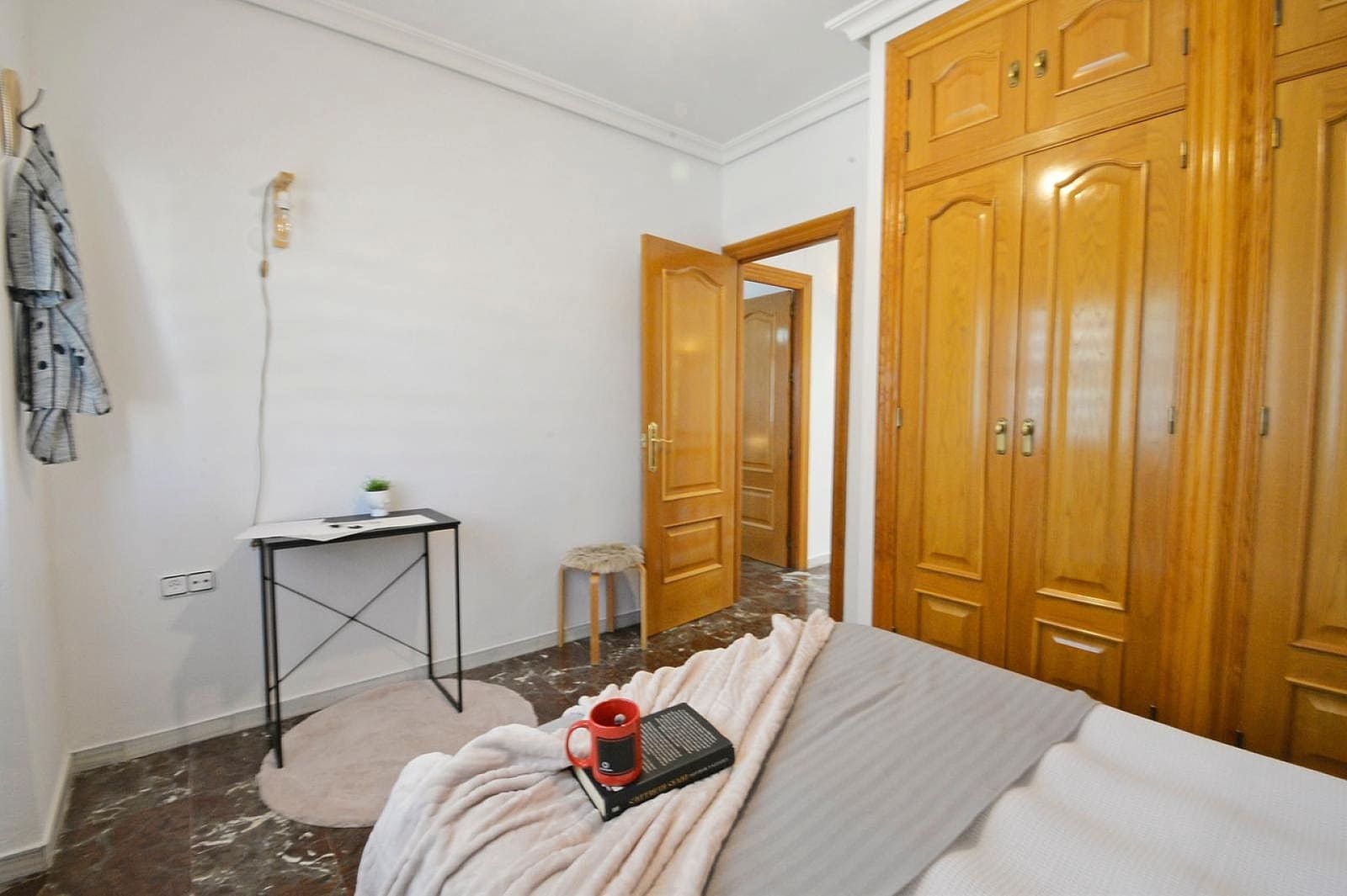 4 bedroom Townhouse for sale in Sax with garage - € 249,000 (Ref: 9651188)