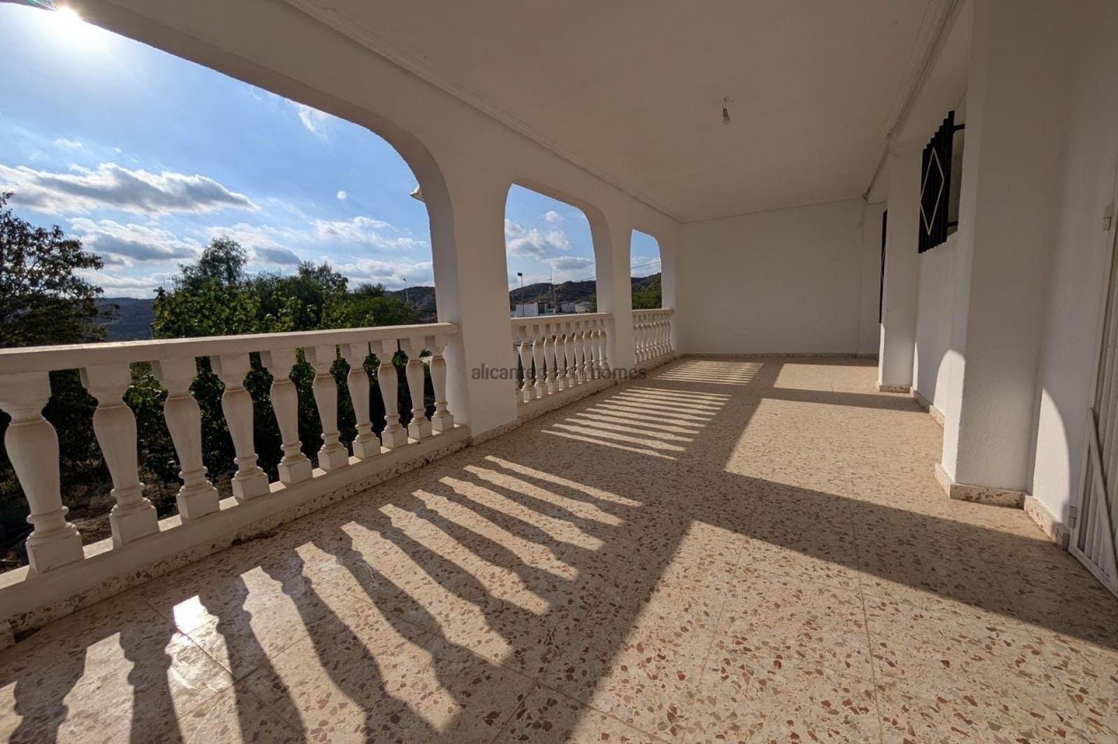 5 chambre Villa/Maison à vendre à Elche / Elx avec piscine garage - 349 995 € (Ref: 9655611)