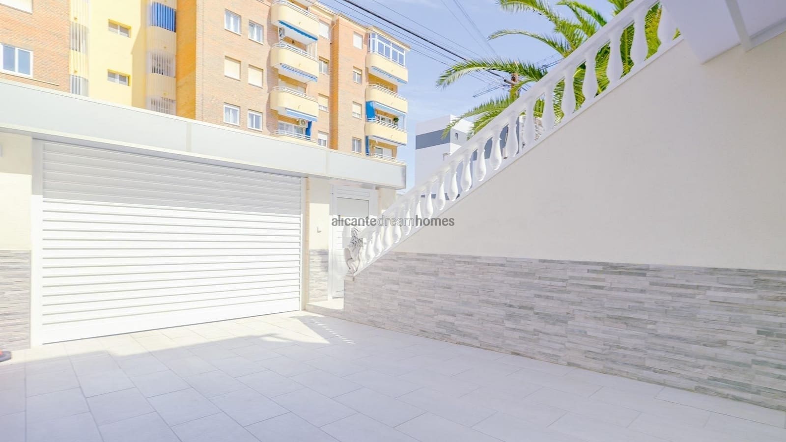 4 quarto Casa em Banda para venda em Torrevieja com piscina - 529 000 € (Ref: 9655614)