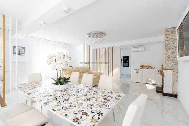 4 quarto Casa em Banda para venda em Nueva Torrevieja, Torrevieja com piscina - 529 000 € (Ref: 9655614)