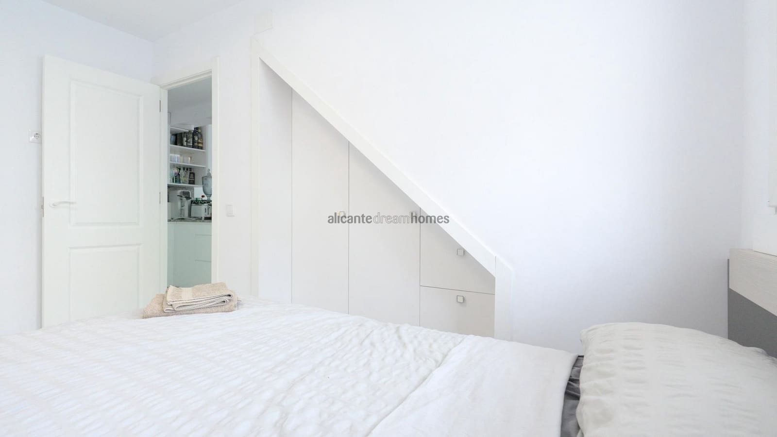 4 quarto Casa em Banda para venda em Torrevieja com piscina - 529 000 € (Ref: 9655614)