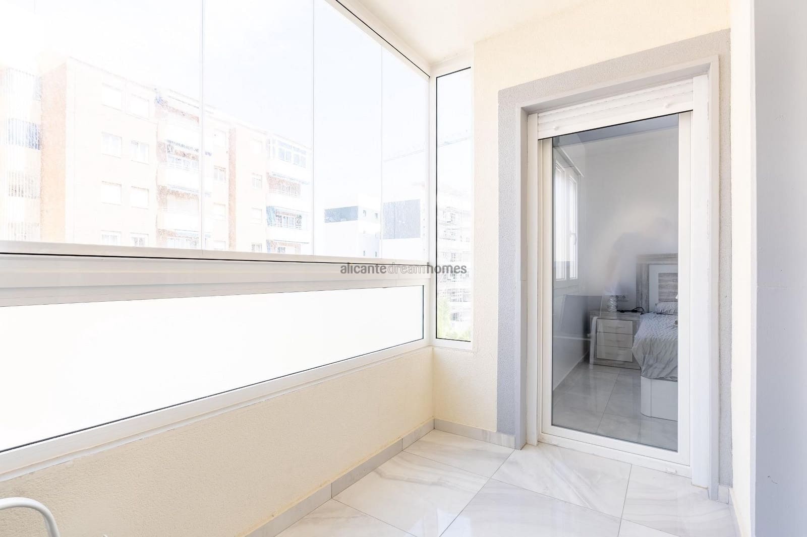 4 quarto Casa em Banda para venda em Torrevieja com piscina - 529 000 € (Ref: 9655614)