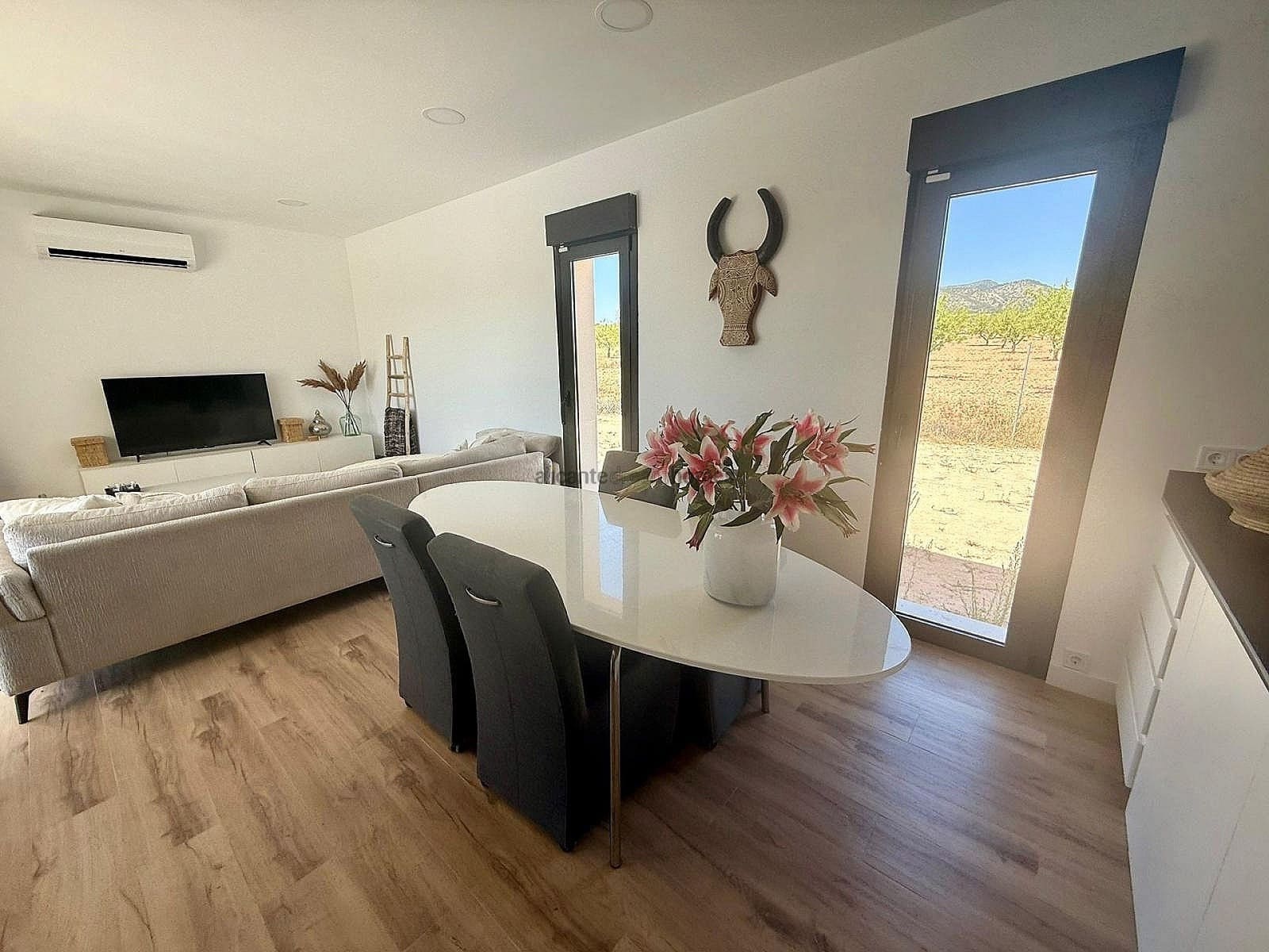 3 sypialnia Willa na sprzedaż w Pinoso z basenem - 425 000 € (Ref: 9655615)