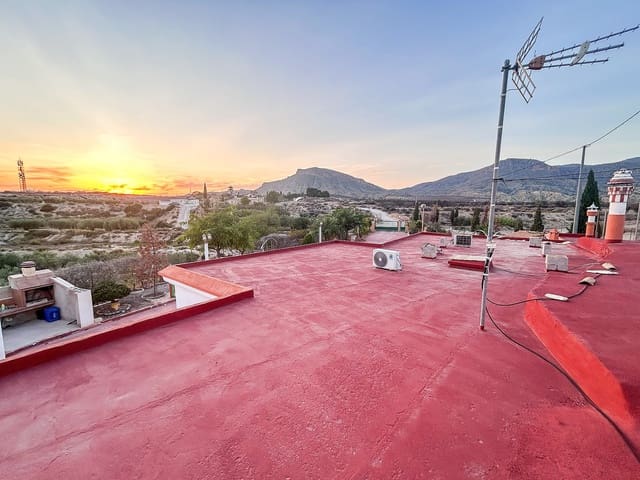 3 chambre Villa/Maison à vendre à La Alcoraya, Alicante ville avec piscine garage - 290 000 € (Ref: 9658250)
