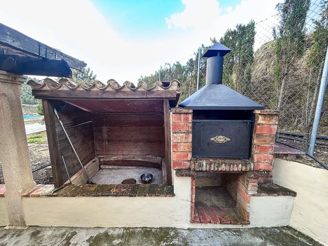 2 quarto Quinta/Casa Rural para venda em Torremanzanas com piscina - 220 000 € (Ref: 9658255)