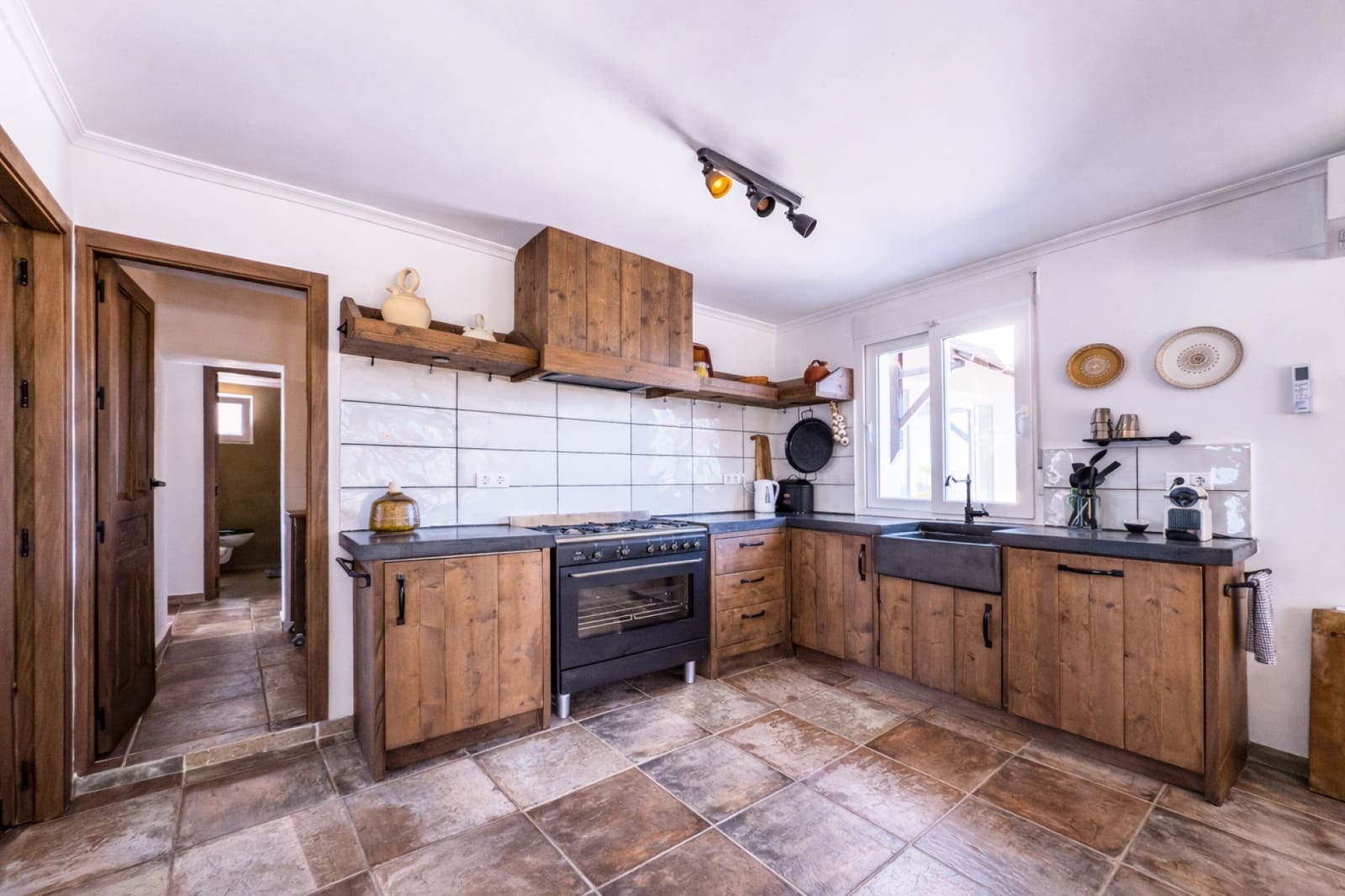 8 makuuhuone Huvila myytävänä paikassa La Romana mukana uima-altaan - 698 000 € (Ref: 9660798)