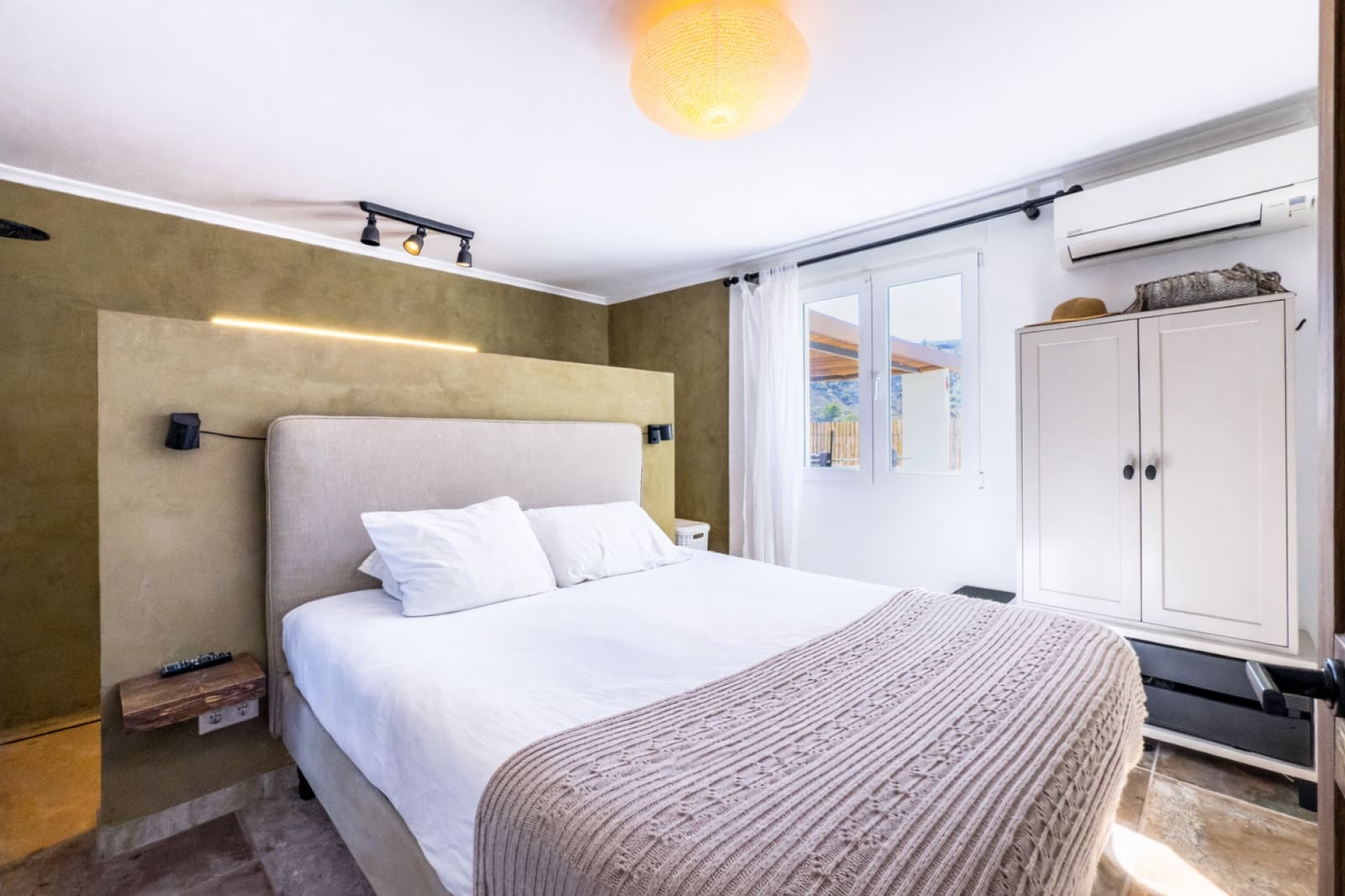 8 makuuhuone Huvila myytävänä paikassa La Romana mukana uima-altaan - 698 000 € (Ref: 9660798)