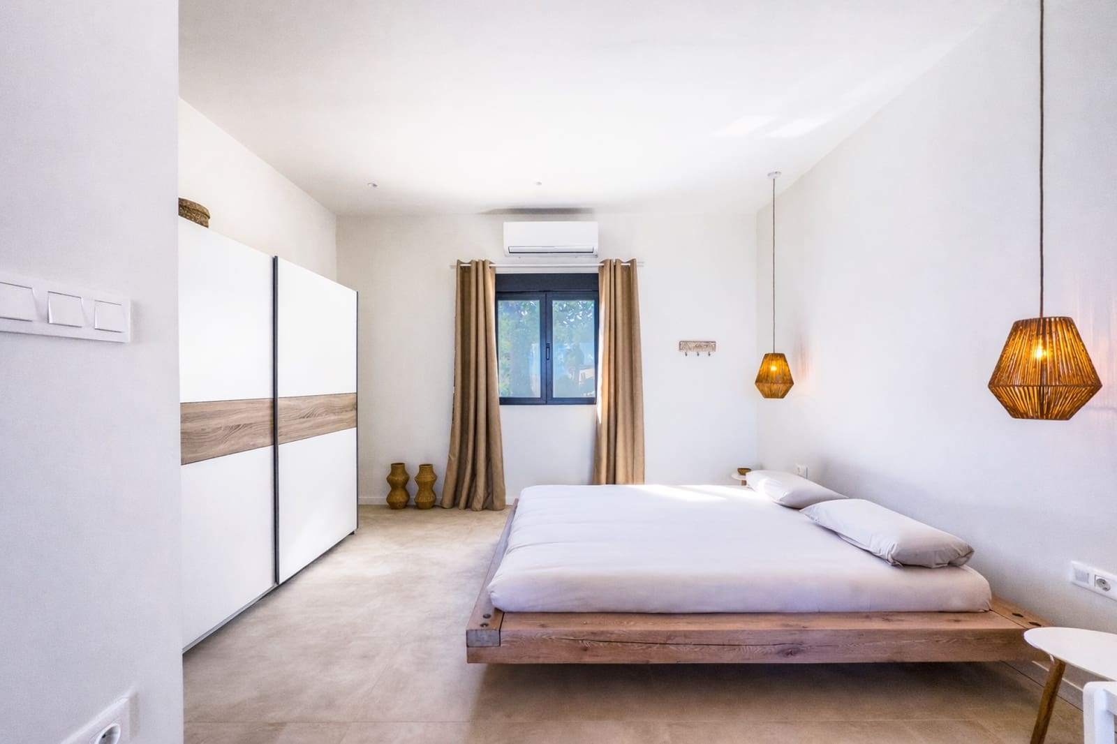 8 makuuhuone Huvila myytävänä paikassa La Romana mukana uima-altaan - 698 000 € (Ref: 9660798)